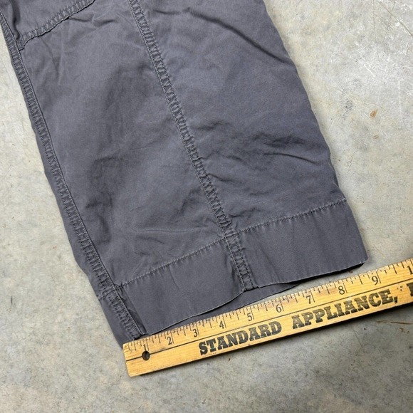 The North Face Women TNF Outdoors Capri Pants Flat Front Pockets Gray Medium - Picture 6 of 10